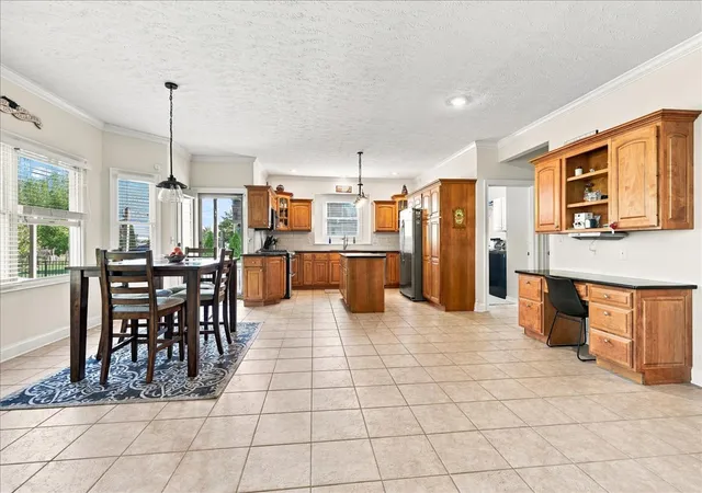 Photo 4 of Single family home for sale at 20 Knollbrook Ct, Bloomington, IL 61705 | MLS# 12731837 | Listing updated on 2026-10-27