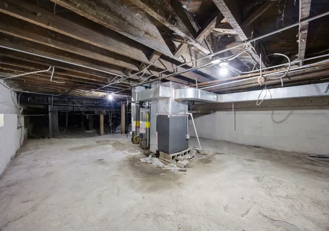 Listing Photo 2 - Condo for sale in building located at 2407 S Albany Ave, Chicago, IL 60623