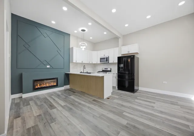Listing Photo 5 - Condo for sale in building located at 2407 S Albany Ave, Chicago, IL 60623