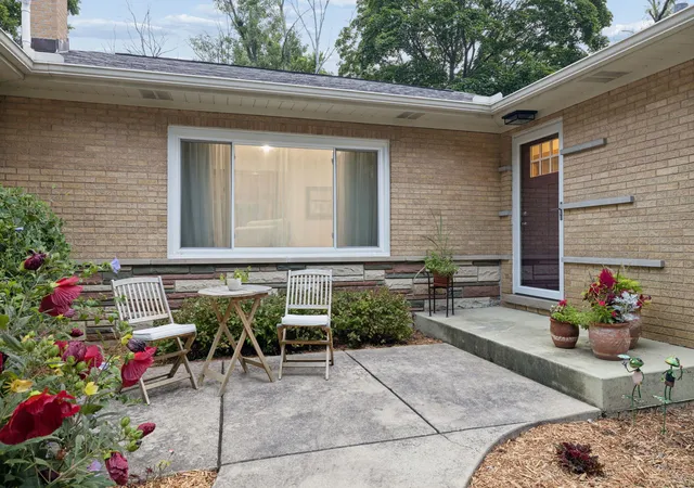 Photo 3 of Single family home for sale at 8165 Clarendon Hills Rd, Willowbrook, IL 60527 | MLS# 12731890 | Listing updated on 2026-09-16