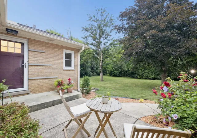 Photo 4 of Single family home for sale at 8165 Clarendon Hills Rd, Willowbrook, IL 60527 | MLS# 12731890 | Listing updated on 2026-09-16