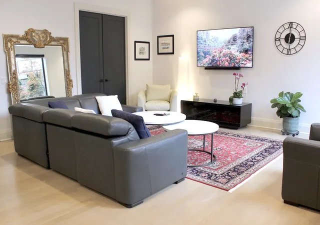 Listing Photo 4 - Condo for sale in building located at 1110 W Schubert Ave, Chicago, IL 60614 - Unit #201