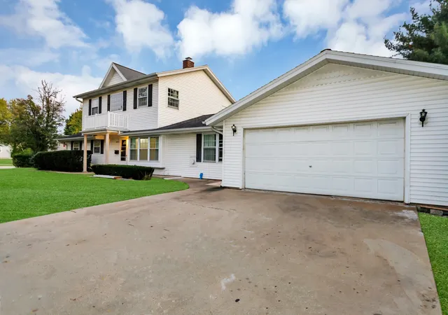 Photo 2 of Single family home for sale at 1235 W Schaumburg Rd, Schaumburg, IL 60194 | MLS# 12731935 | Listing updated on 2026-09-13