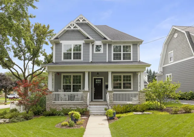 Photo 1 of Single family home for sale at 799 Hill Ave, Glen Ellyn, IL 60137 | MLS# 12731993 | Listing updated on 2026-09-16