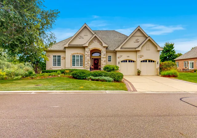 Photo 1 of Single family home for sale at 1043 Ridgeview Dr, Inverness, IL 60010 | MLS# 12732015 | Listing updated on 2026-09-29