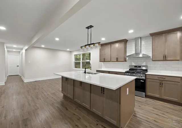 Photo 2 of Single family home for sale at 355 Hiawatha Dr, Lake In The Hills, IL 60156 | MLS# 12732031 | Listing updated on 2026-10-07