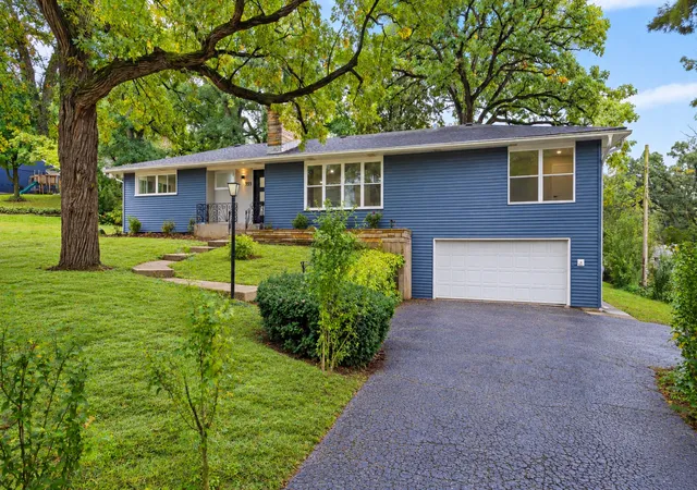 Photo 2 of Single family home for sale at 355 Hiawatha Dr, Lake In The Hills, IL 60156 | MLS# 12732031 | Listing updated on 2026-10-07