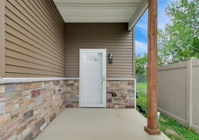 Photo 3 of Townhouse for sale at 13723 S Springfield Ave #1, Robbins, IL 60472 | MLS# 12732034 | Listing updated on 2026-09-20
