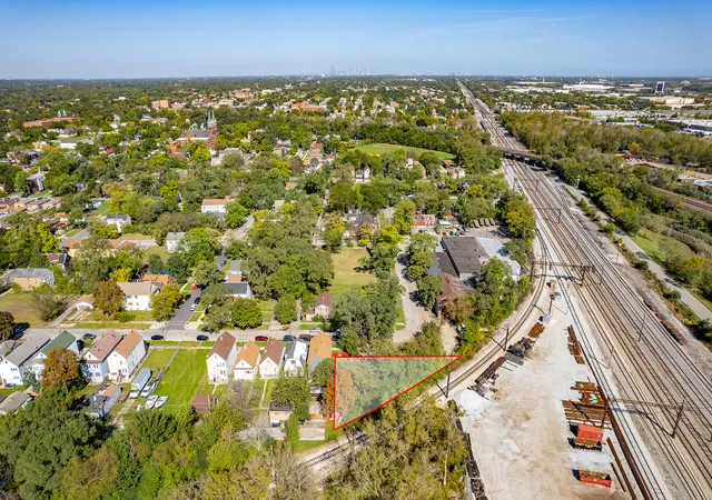 Photo 3 of Land for sale at 321 E 120th Place, Chicago, IL 60628 | MLS# 12732050 | Listing updated on 2026-09-07