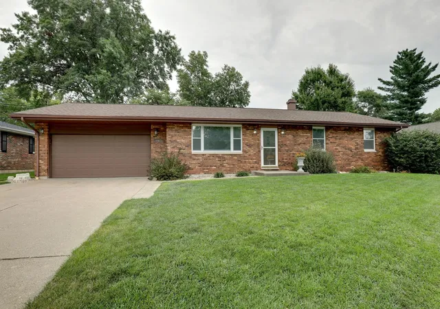 Photo 1 of Single family home for sale at 2701 Ken Ray Dr, Quincy, IL 62301 | MLS# 12732104 | Listing updated on 2026-09-16