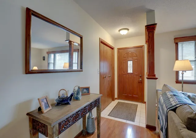Photo 3 of Single family home for sale at 2701 Ken Ray Dr, Quincy, IL 62301 | MLS# 12732104 | Listing updated on 2026-09-16