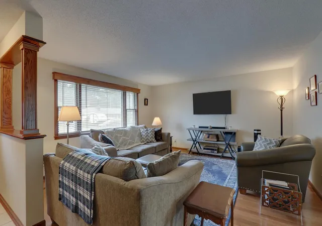 Photo 4 of Single family home for sale at 2701 Ken Ray Dr, Quincy, IL 62301 | MLS# 12732104 | Listing updated on 2026-09-16