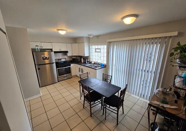 Photo 2 of Single family home for sale at 611 Andover St, Chicago Heights, IL 60411 | MLS# 12732184 | Listing updated on 2026-10-05