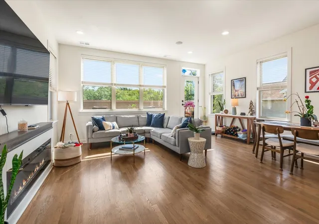 Photo 2 of Condo for sale at 4030 N California Ave #3, Chicago, IL 60618 | MLS# 12732204 | Listing updated on 2026-09-16