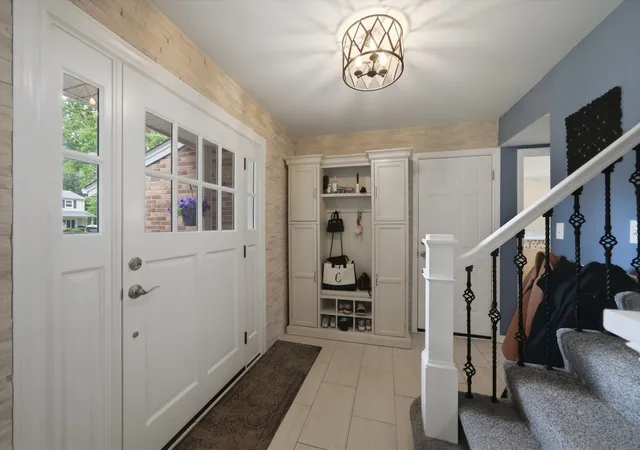 Photo 3 of Single family home for sale at 626 E Golf Rd, Libertyville, IL 60048 | MLS# 12732488 | Listing updated on 2026-10-04