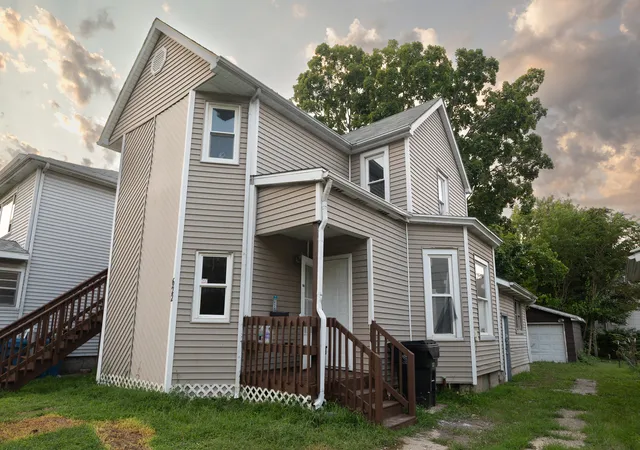 1st image of 622 E Mulberry St, Bloomington, IL 61701 | MLS# 12732503