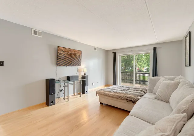 Photo 3 of Condo for sale at 512 Redondo Dr #110, Downers Grove, IL 60516 | MLS# 12732560 | Listing updated on 2026-09-16
