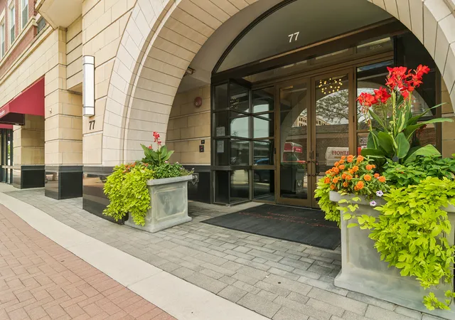 Photo 2 of Condo for sale at 77 S Evergreen Ave #401, Arlington Heights, IL 60005 | MLS# 12732581 | Listing updated on 2026-09-15