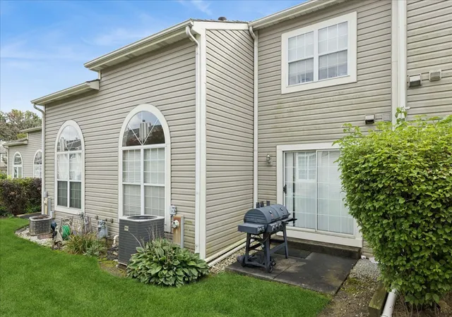 Photo 21 of Townhouse for sale at 34313 N Homestead Rd, Gurnee, IL 60031 | MLS# 12732603 | Listing updated on 2026-09-25