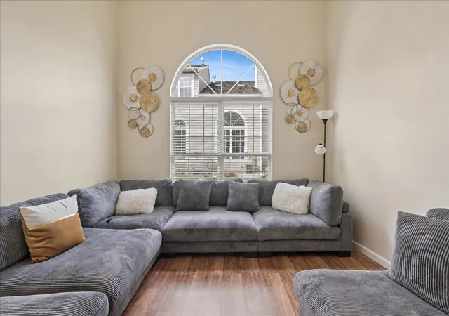 Photo 4 of Townhouse for sale at 34313 N Homestead Rd, Gurnee, IL 60031 | MLS# 12732603 | Listing updated on 2026-09-23