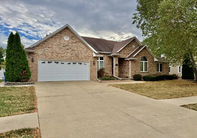 Single family home for sale at 1223 Vantage Ln, Bourbonnais, IL 60914 | MLS# 12732658