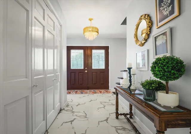 Photo 4 of Single family home for sale at 1718 Jacoby Pl, Rockford, IL 61107 | MLS# 12732669 | Listing updated on 2026-10-05