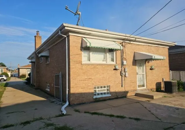 Photo 3 of Sale Pending at 499 Oglesby Ave, Calumet City, IL 60409 | MLS# 12732673 | Listing updated on 2026-09-05