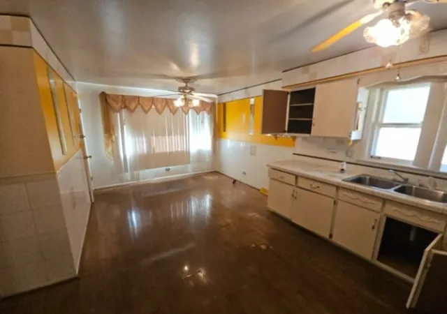 Photo 4 of Sale Pending at 499 Oglesby Ave, Calumet City, IL 60409 | MLS# 12732673 | Listing updated on 2026-09-05