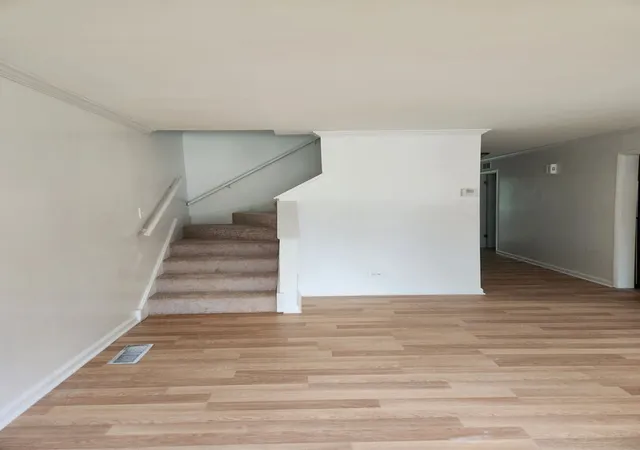 Photo 4 of Single family home for sale at 8 Wayne Ct, Park Forest, IL 60466 | MLS# 12732730 | Listing updated on 2026-10-05