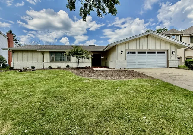 Photo 1 of Single family home for sale at 1117 Summit Hills Ln, Naperville, IL 60563 | MLS# 12732731 | Listing updated on 2026-09-15