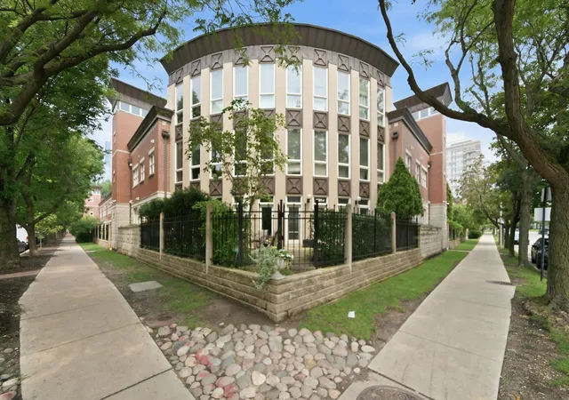 Condo for sale at 1521 S Indiana Ave #J, Chicago, IL 60605 | MLS# 12732779