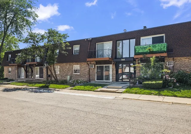 Photo 2 of Condo for sale at 765 Grove Dr #103, Buffalo Grove, IL 60089 | MLS# 12732826 | Listing updated on 2026-09-19
