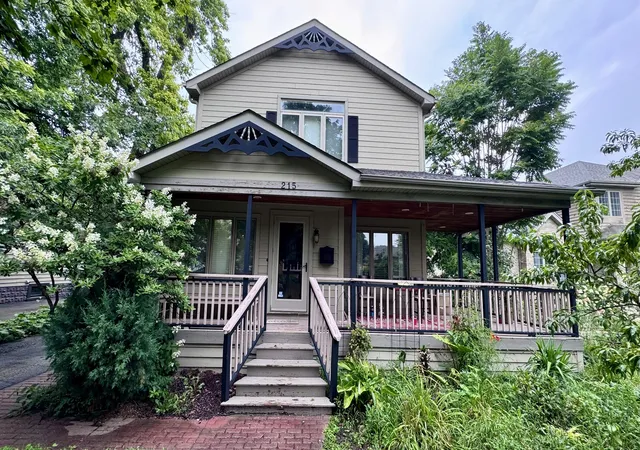 Photo 1 of Single family home for sale at 215 E Grantley Ave, Elmhurst, IL 60126 | MLS# 12732828 | Listing updated on 2026-10-07