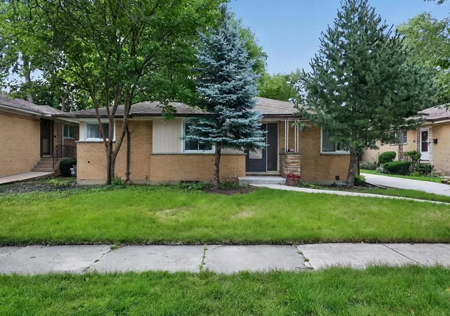 Photo 1 of Single family home for sale at 9231 N Lowell Ave, Skokie, IL 60076 | MLS# 12732849 | Listing updated on 2026-09-12