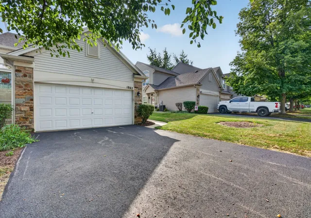 Photo 1 of Condo for sale at 1862 Wisteria Dr #1862, Aurora, IL 60503 | MLS# 12732899 | Listing updated on 2026-09-28