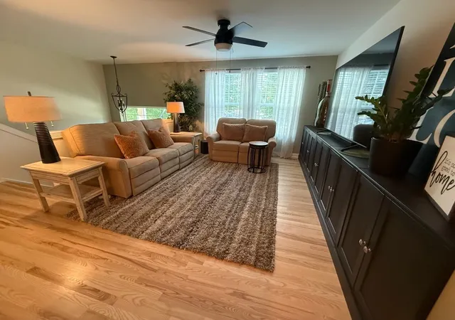 Photo 3 of Townhouse for sale at 995 Reserve Dr, Elgin, IL 60124 | MLS# 12732907 | Listing updated on 2026-10-07