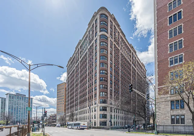 Photo 3 of Condo for sale at 3750 N Lake Shore Dr #2C, Chicago, IL 60613 | MLS# 12732915 | Listing updated on 2026-09-15