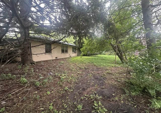 Photo 2 of Sale Pending at 11921 S Springfield Ave, Alsip, IL 60803 | MLS# 12732921 | Listing updated on 2026-09-14