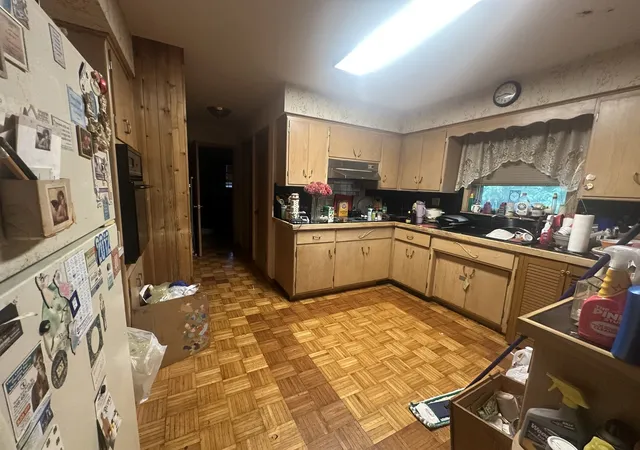Photo 2 of Sale Pending at 11921 S Springfield Ave, Alsip, IL 60803 | MLS# 12732921 | Listing updated on 2026-09-14