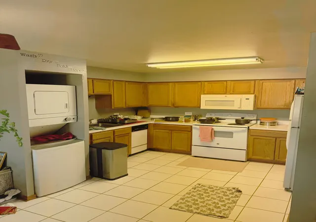 Photo 4 of Condo for sale at 10524 S Pulaski Rd #3SE, Oak Lawn, IL 60453 | MLS# 12732991 | Listing updated on 2026-09-06