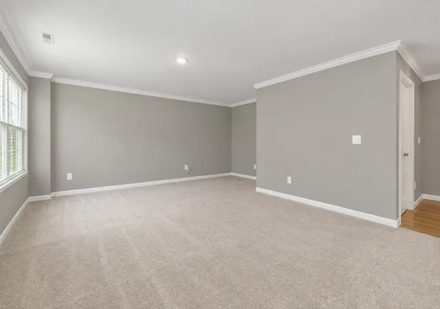 Photo 3 of Townhouse for sale at 504 Comstock Rd, South Elgin, IL 60177 | MLS# 12733026 | Listing updated on 2026-10-09