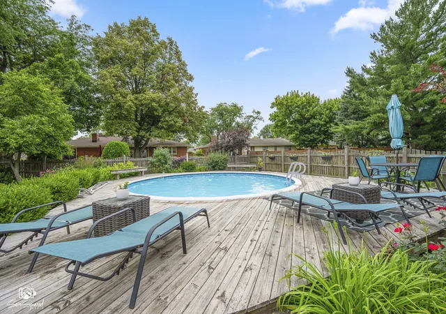 4th image of 226 Meadow Wood Dr, Joliet, IL 60431 | MLS# 12733070