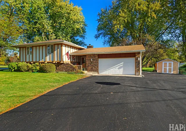 Photo 3 of Single family home for sale at 9604 Beech Ave, Crystal Lake, IL 60014 | MLS# 12733154 | Listing updated on 2026-10-28