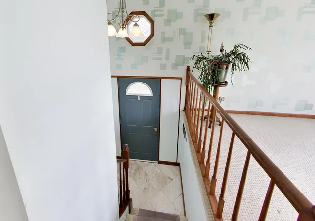 Photo 3 of Single family home for sale at 530 Princeton Dr, Bolingbrook, IL 60440 | MLS# 12733230 | Listing updated on 2026-10-06