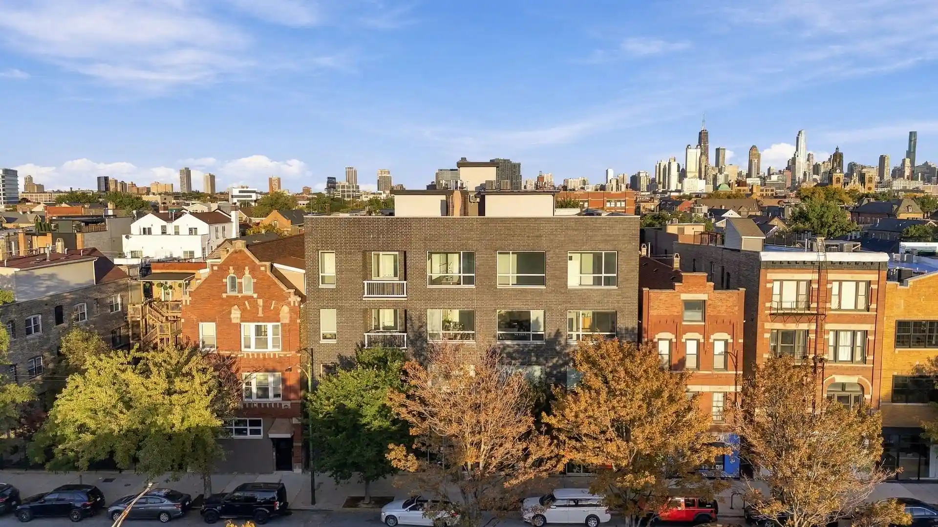 Listing Photo 1 - Condo for sale in 1433 N Ashland Ave located at 1433 N Ashland Ave, Chicago, IL 60622 - Unit #4W