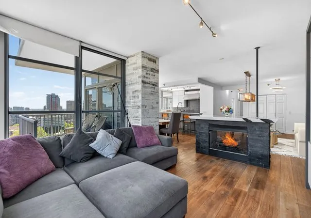 Photo 3 of Condo for sale at 1600 S Prairie Ave #1901, Chicago, IL 60616 | MLS# 12733300 | Listing updated on 2026-08-26