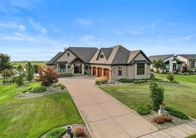 Photo 3 of Single family home for sale at 1413 Cross Crk Rd, Mahomet, IL 61853 | MLS# 12733309 | Listing updated on 2026-09-15