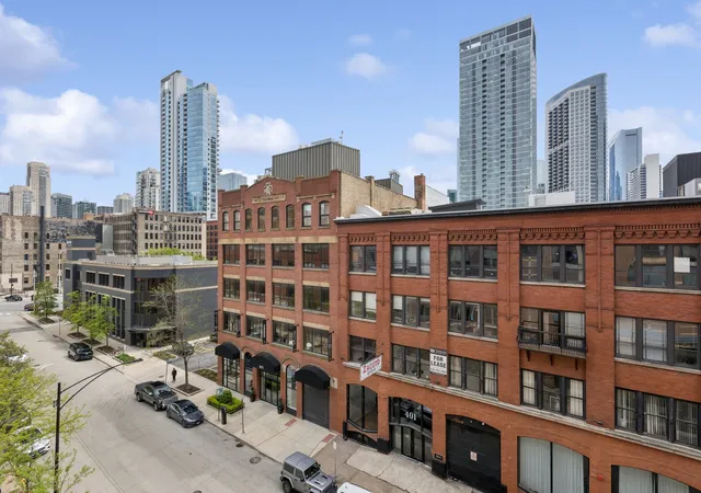 Photo 9 of Condo for sale at 400 W Ontario St #510, Chicago, IL 60654 | MLS# 12733413 | Listing updated on 2026-09-14