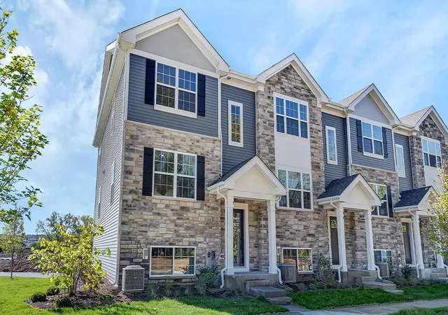 Townhouse for sale at 1305 Foxglove Dr, Bartlett, IL 60103 | MLS# 12733469