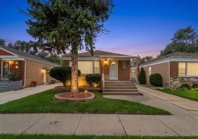 Photo 2 of Single family home for sale at 14408 S Hoxie Ave, Burnham, IL 60633 | MLS# 12733486 | Listing updated on 2026-10-04